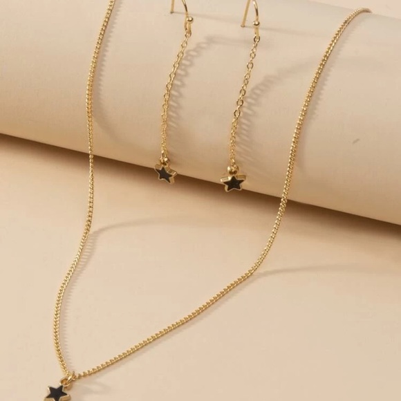 🆕3/$30 Star Earrings and matching necklace set - Picture 2 of 2